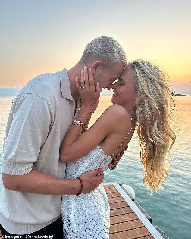 迷占卜+算命 二人已分居将离婚 灵修分歧成导火索开元棋牌app曼联26岁后卫陷入婚姻噩梦：妻子沉(图4)